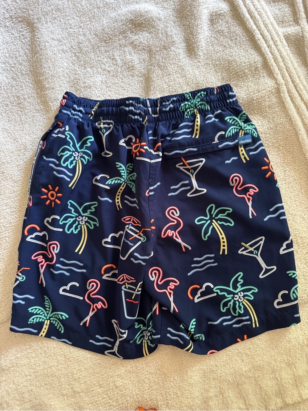 Men’s chubbies - Picture 2 of 3